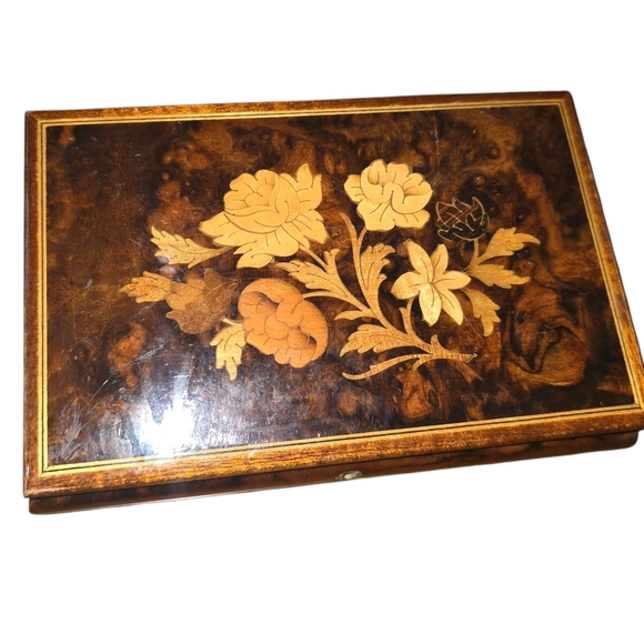 Reuge Floral Inlay Wooden Musical Jewelry Box - Picture 5 of 5